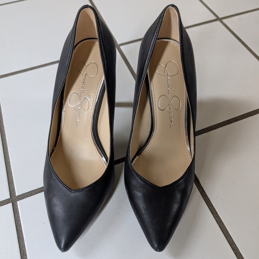 Jessica Simpson Black Pointed Heels